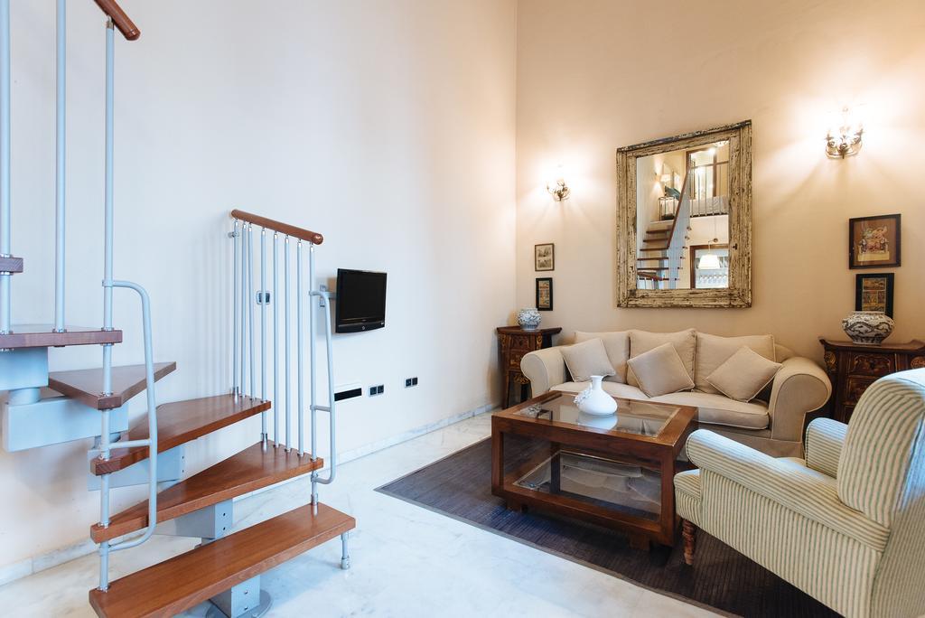 Singular Corral De San Jose Apartment Seville